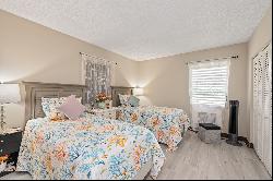 MARCO ISLAND - AQUARIUS APTS