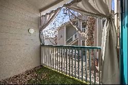 Beautifully updated 2 bed / 2 bath condo in Highlands Ranch