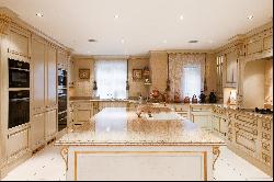 A Stunning Family Home on the Wentworth Estate