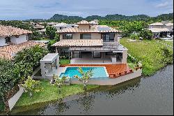 Contemporary house in a gated community with lake view and full amenities