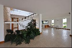 Contemporary house in a gated community with lake view and full amenities