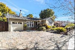 Inviting Home Located In The Highly Desirable Central Park Neighborhood