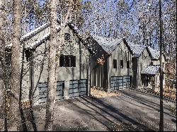 Luxurious Modern Farmhouse on 3+ Acres