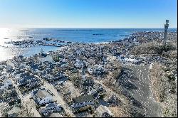 Exquisite Renovated Townhouse in the Heart of Provincetown