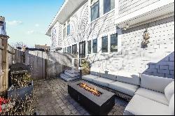 Exquisite Renovated Townhouse in the Heart of Provincetown