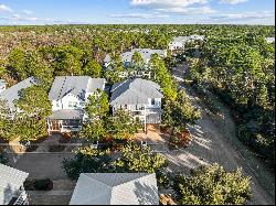 Charming Florida Cottage With Dual Master Suites In Enviable Location