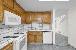 Move-In Ready Foster City Condo!