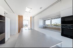 For rent new penthouse of 350 m² located in the best urbanization of Pozuelo.