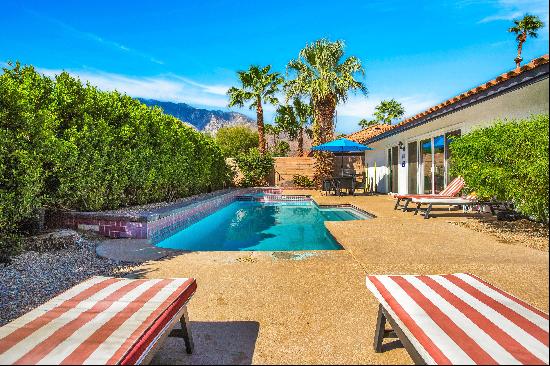 Stylish Desert Oasis with Pool, Spa, and Breathtaking Mountain Views