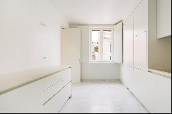 Flat, 3 bedrooms, for Sale