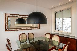 Spacious and airy apartment just steps from Ipanema Beach