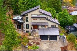 Ideal Deep Cove Location