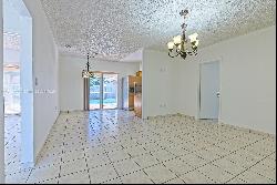 5700 NW 111th Ter, Hialeah FL 33012