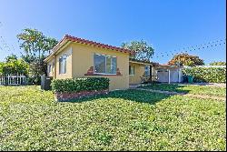 5700 NW 111th Ter, Hialeah FL 33012