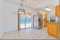 5700 NW 111th Ter, Hialeah FL 33012