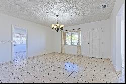 5700 NW 111th Ter, Hialeah FL 33012