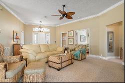 447 Pinewood Lake Dr, Venice, FL 34285