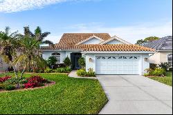 447 Pinewood Lake Dr, Venice, FL 34285