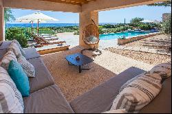 Villa on the seafront in Colonia de Sant Jordi for rent