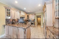 66 Wedgewood Drive, Montville, NJ 07045