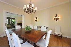 Classic home in Jardim Pernambuco with a spacious garden and elegant interiors