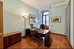 Lugano: elegant office for sale in the heart of Lugano, featuring a partial lake view