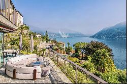 Exclusive apartment with 180° panoramic view on Lake Maggiore in Brissago for sale