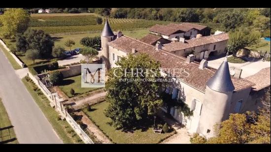 Historic 15th-century chateau near Bordeaux