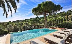 Charming Provençal Villa with Sea View in Gigaro