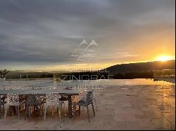 Luberon - Magnificent modern property with exceptional views