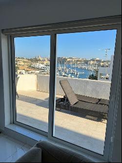 Gzira Penthouse