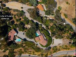 8207 Mulholland Dr