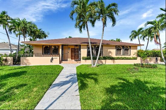 4230 SW 96 Ave, Miami FL 33165