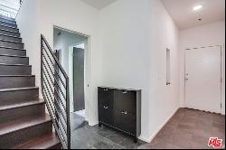 11960 Iowa Avenue Unit 4, Los Angeles CA 90025