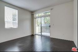 11960 Iowa Avenue Unit 4, Los Angeles CA 90025