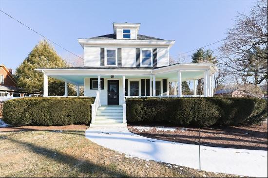 132 Franklin St #2, Wrentham MA 02093