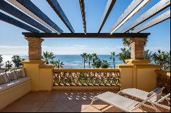 Exquisite beachfront apartment in Río Real Playa, East Marbella, Marbella 29603