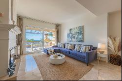 Exquisite beachfront apartment in Río Real Playa, East Marbella, Marbella 29603