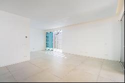 Flat, 3 bedrooms, for Sale