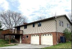 1022 Monaca Rd, Center Twp - Bea PA 15061