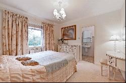 Hawthorn Hill, Warfield, Bracknell, Berkshire, RG42 6HL