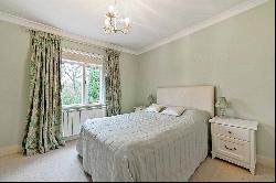 Hawthorn Hill, Warfield, Bracknell, Berkshire, RG42 6HL