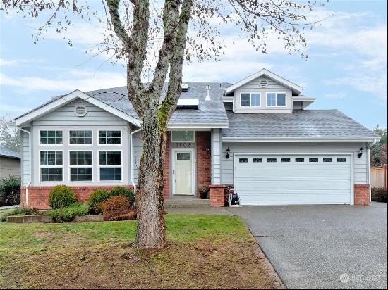 1208 SW 318th Street, Federal Way WA 98023