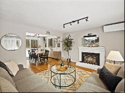 8 Jeffrey Circle, Bedford MA 01730