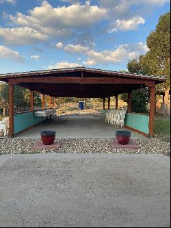 11 Camino de Adelaida Los Pinos Park, Arroyo Seco NM 87514