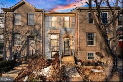 6593 Skylemar Trail, Centreville VA 20121