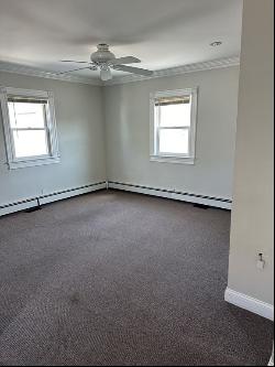 22 Roundy St #2, Beverly MA 01915