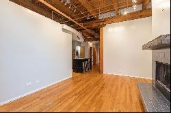 2300 W Wabansia Avenue #202, Chicago IL 60647