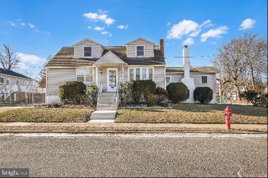 102 S Poplar Avenue, Maple Shade NJ 08052