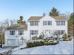 19 Milford Rd, Grafton MA 01560